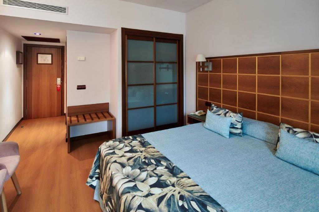 Hotel Ramblas Vendrell 4*